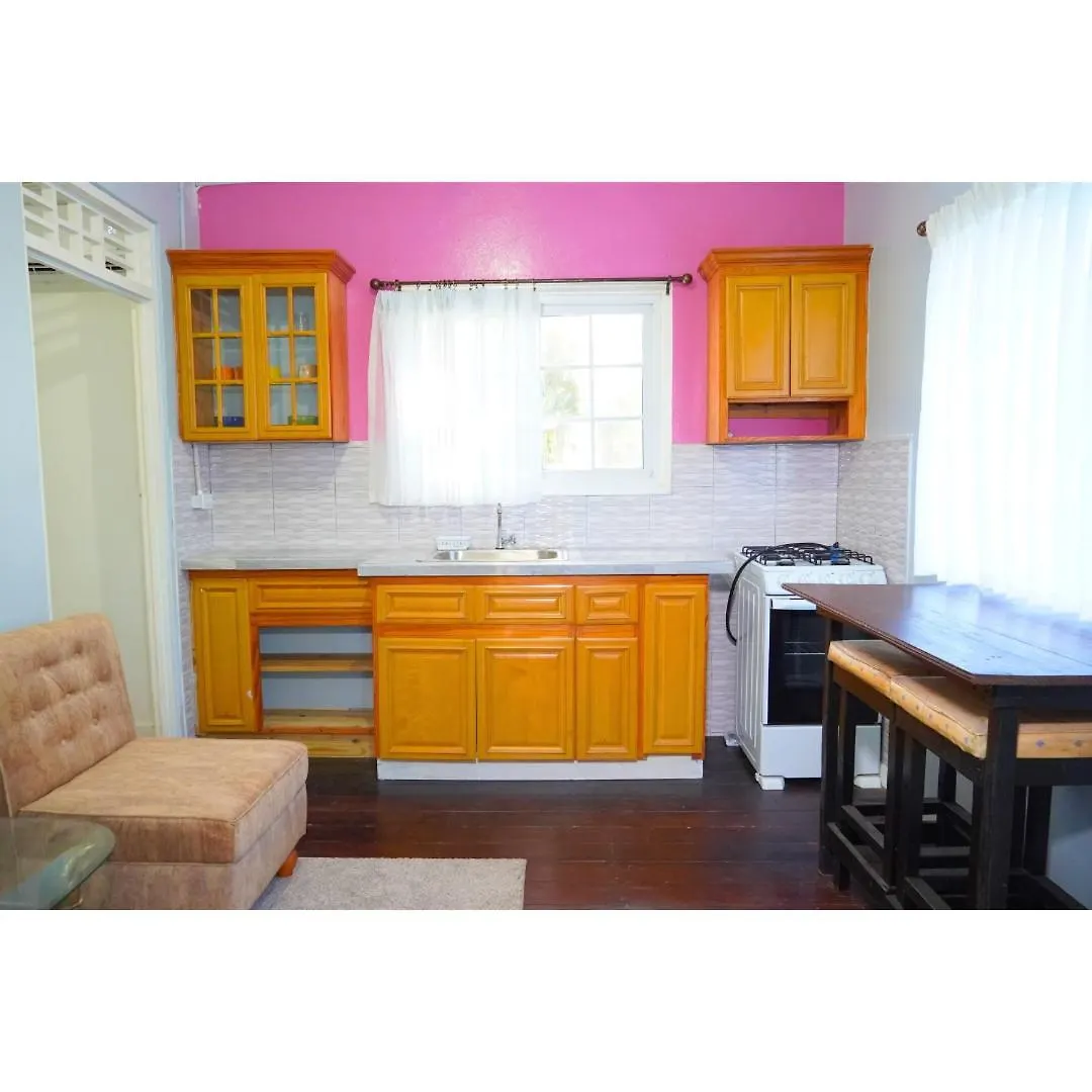 Guest house Shades Of Summer Apartments In Negril With Kitchen Jamaica